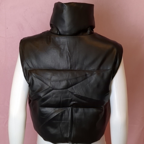 Black Faux Leather Full Zip Drawcord Hem Puffer Vest size Small - Picture 3 of 5
